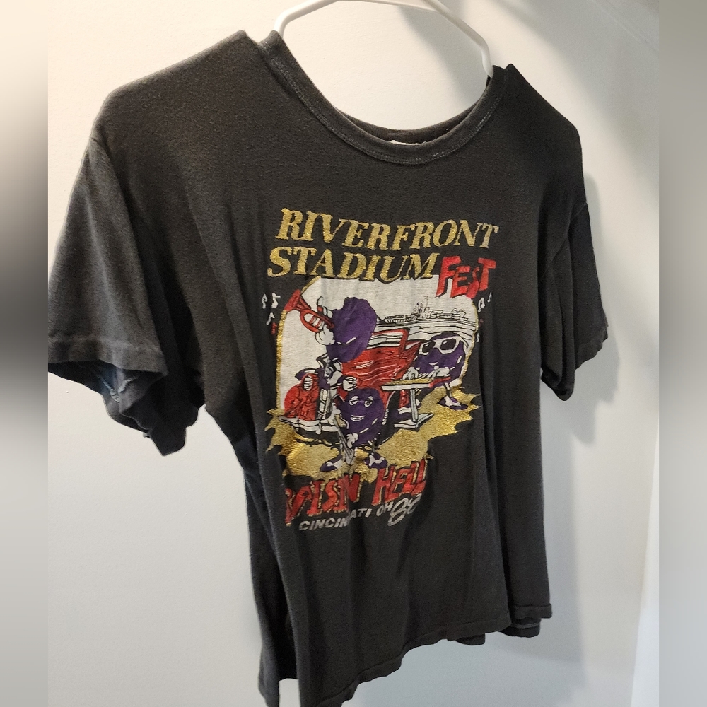 Vintage 1988 Riverfront Stadium Fest Raisin Hell T-shirt